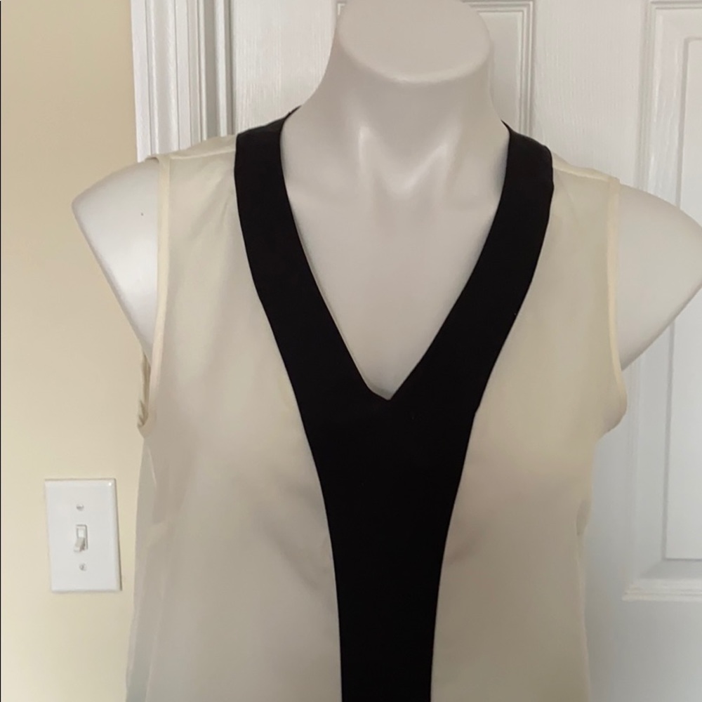 Black/White Shell - Picture 4 of 5